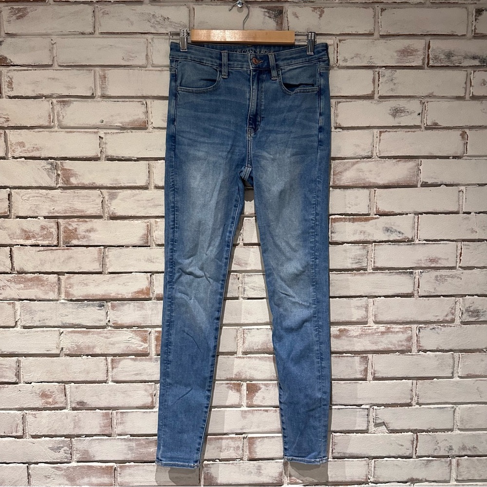 American Eagle super hi rise jegging size 6 long